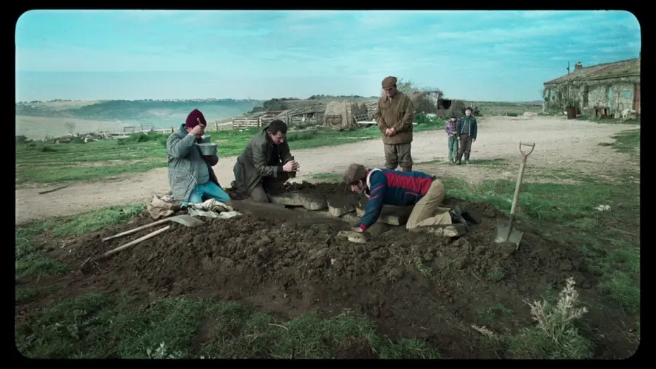 Відео до фільму Химера | Una Goccia Nel Mare - LA CHIMERA Official Soundtrack