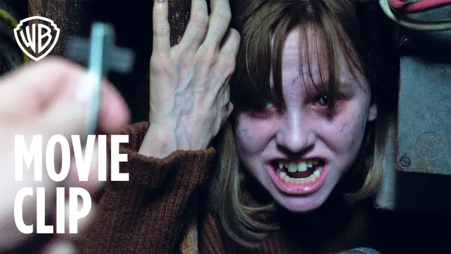 Відео до фільму Закляття 2: Енфілдська справа | Haunted for the Holidays - Movie Clip