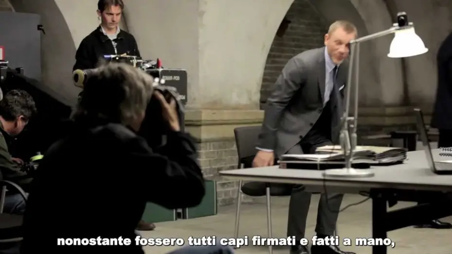 Відео до фільму 007: Координати Скайфолл | 007 Skyfall - Featurette "Costumi di scena"