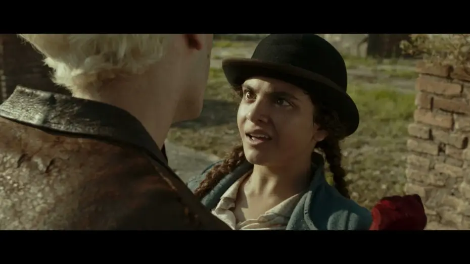 Відео до фільму Freaks Out | FREAKS OUT - Clip "Baci proprio da schifo!"