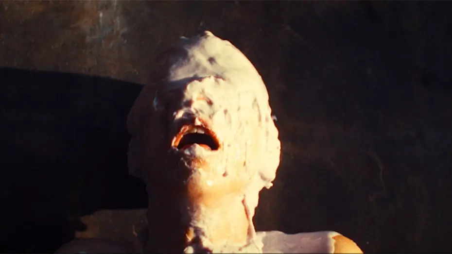 Відео до фільму МАХХХІН | Maxine Suffocates In Her Cast