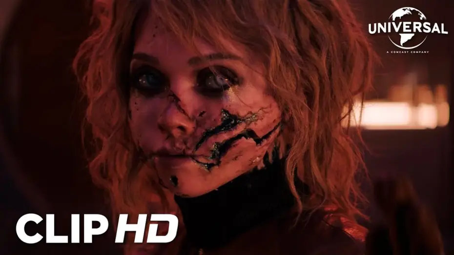 Відео до фільму М3ҐАН 2.0 | Clip en espa&ntilde;ol - M3GAN vs. AMELIA