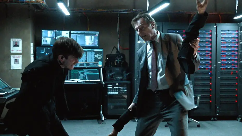 Відео до фільму Голий пістолет | Голый пистолет &mdash; Русский трейлер (2025)