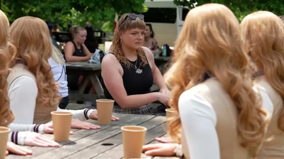 Відео до фільму М3ҐАН 2.0 | Clapham Stunt