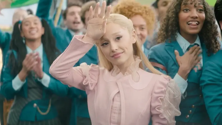 Відео до фільму Wicked: Чародійка | Ariana Grande as Glinda