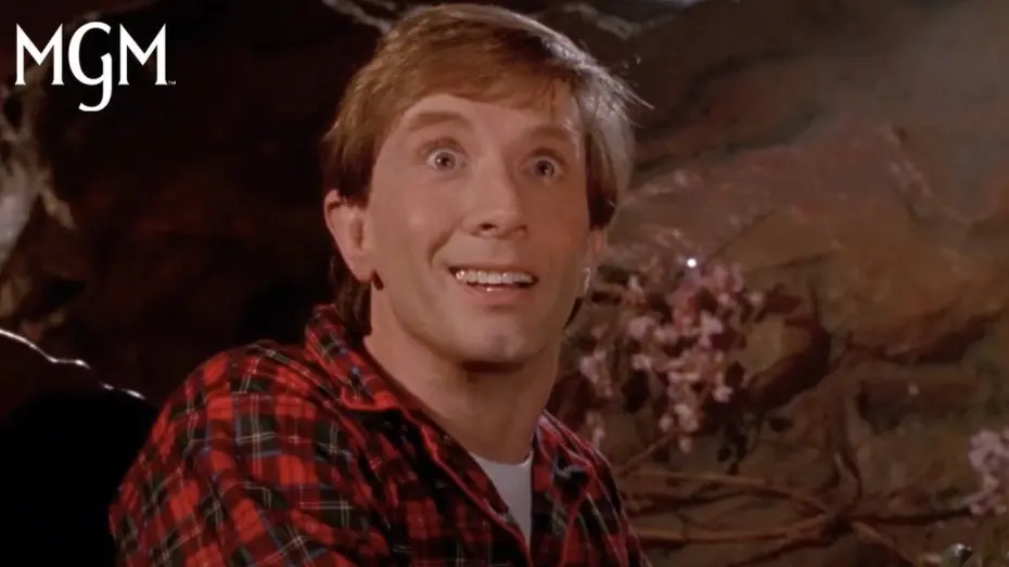 Відео до фільму Clifford | Clifford Rides Larry the Scary Rex