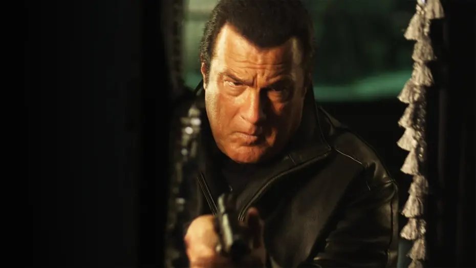 Відео до фільму Відчайдушний месник | UK Re-Release Trailer