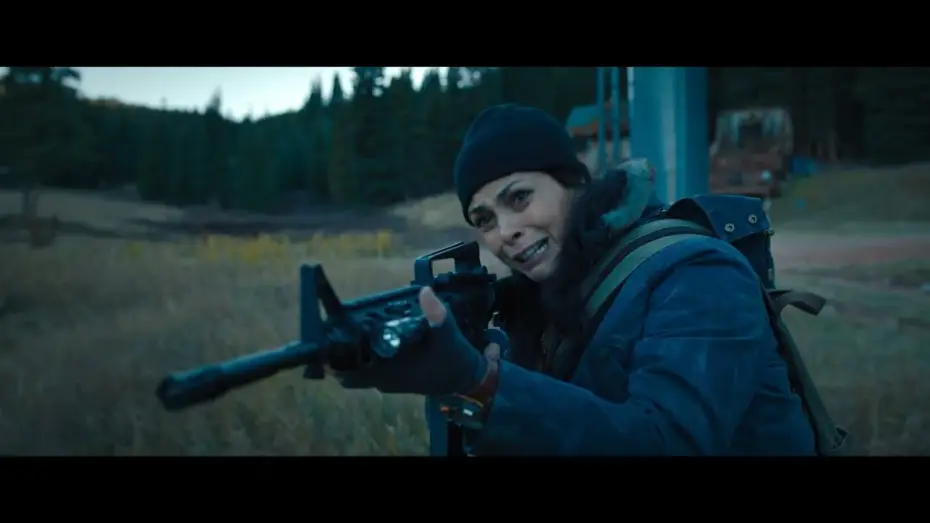 Відео до фільму Мертві землі | First Attack on the Trio