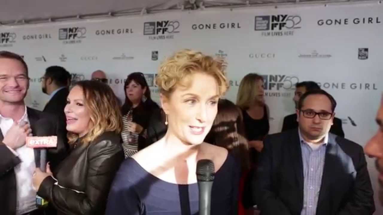 Видео к фильму Загублена | NYFF52 "Gone Girl" Red Carpet | Cyd Strittmatter