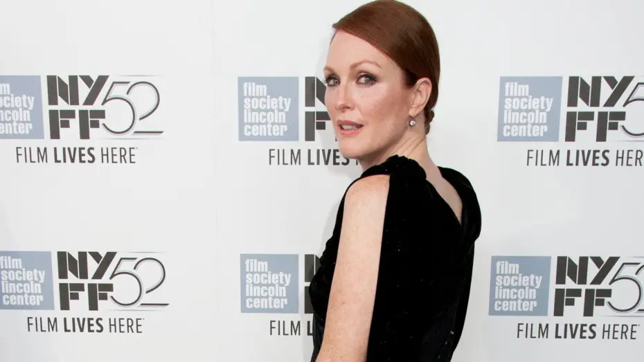 Відео до фільму Зоряна карта | NYFF52 "Maps to the Stars" Red Carpet | Julianne Moore