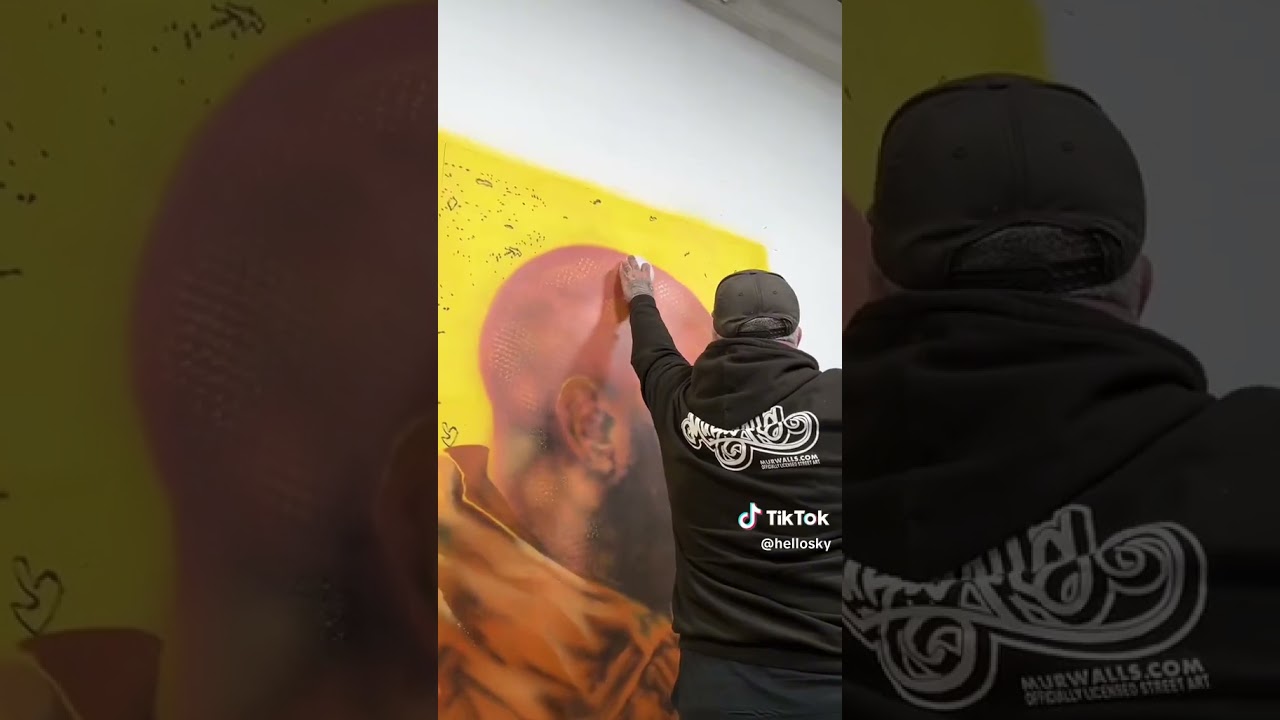 Відео до фільму Бджоляр | Does it get any better than a Jason Statham mural?!