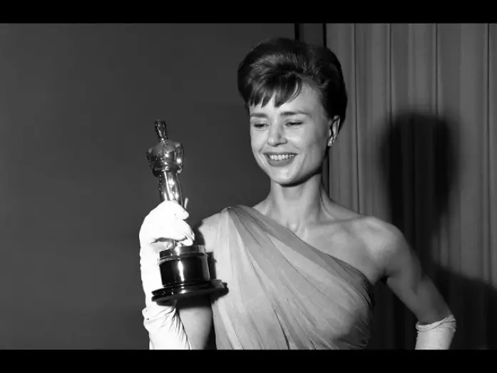 Відео до фільму Крiзь тьмяне скло | "Through a Glass Darkly" Wins Foreign Language Film: 1962 Oscars