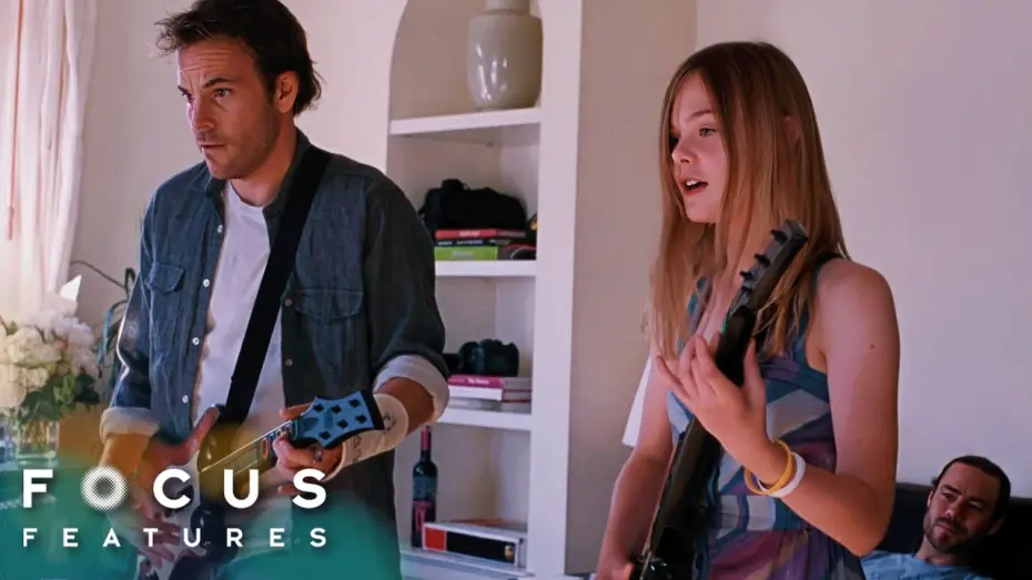 Відео до фільму Десь | Elle Fanning and Stephen Dorff Play Guitar Hero