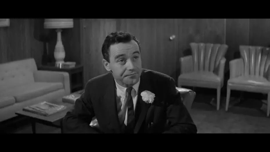 Відео до фільму Квартира | THE APARTMENT (1960) | Baxter Gets A Promotion | MGM