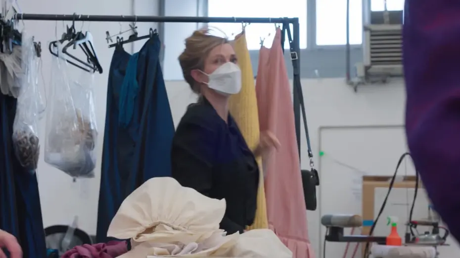 Відео до фільму Бідолашні створіння | The Fashion Of Poor Things