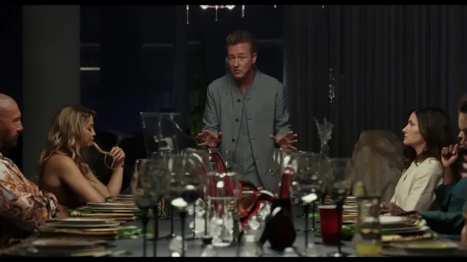 Відео до фільму Ножі наголо: Скляна цибуля | Daniel Craig Plays Murder Mystery - Exclusive Clip