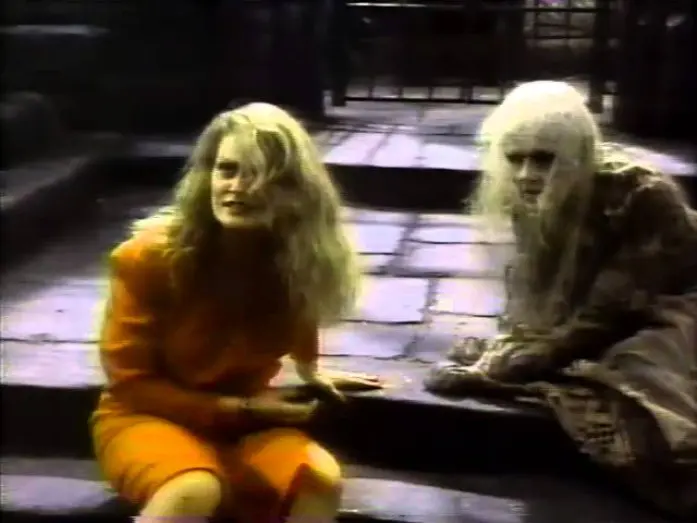 Відео до фільму Бадьорість духів | High Spirits 1988 TV trailer