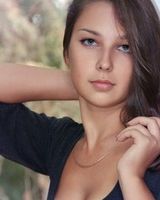 Анна Золотова