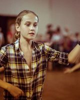 Роман Достатній