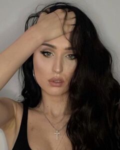 Александра Давыдова