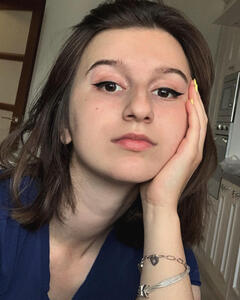 Карина Коломієць
