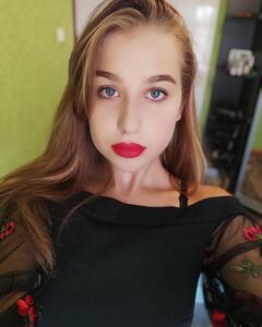 Яна Левечко