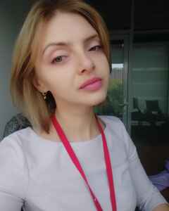 Яна Середа