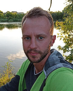 Artem Kharlamov
