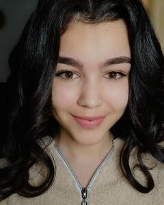 Аліна Дворянин