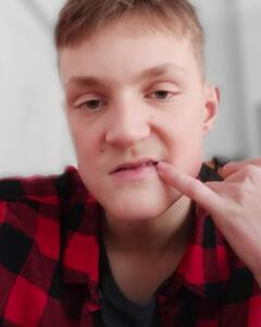 Денис Бардин