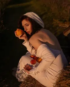 Олена Тарасівна