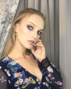 Анна Корченова