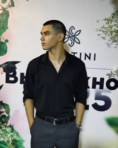 Сардор Акбаров