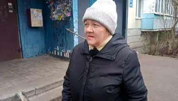 Епізодична роль сусідки середнього/похилого віку у студентському короткому метрі