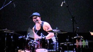 нужны музыканты барабан и клавиши 