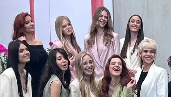 Модель на перукарське шоу