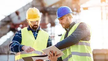 Актори для роликів у TikTok для будівельної компанії